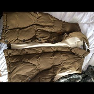 True Religion Men’s down vest. SZ 3XL